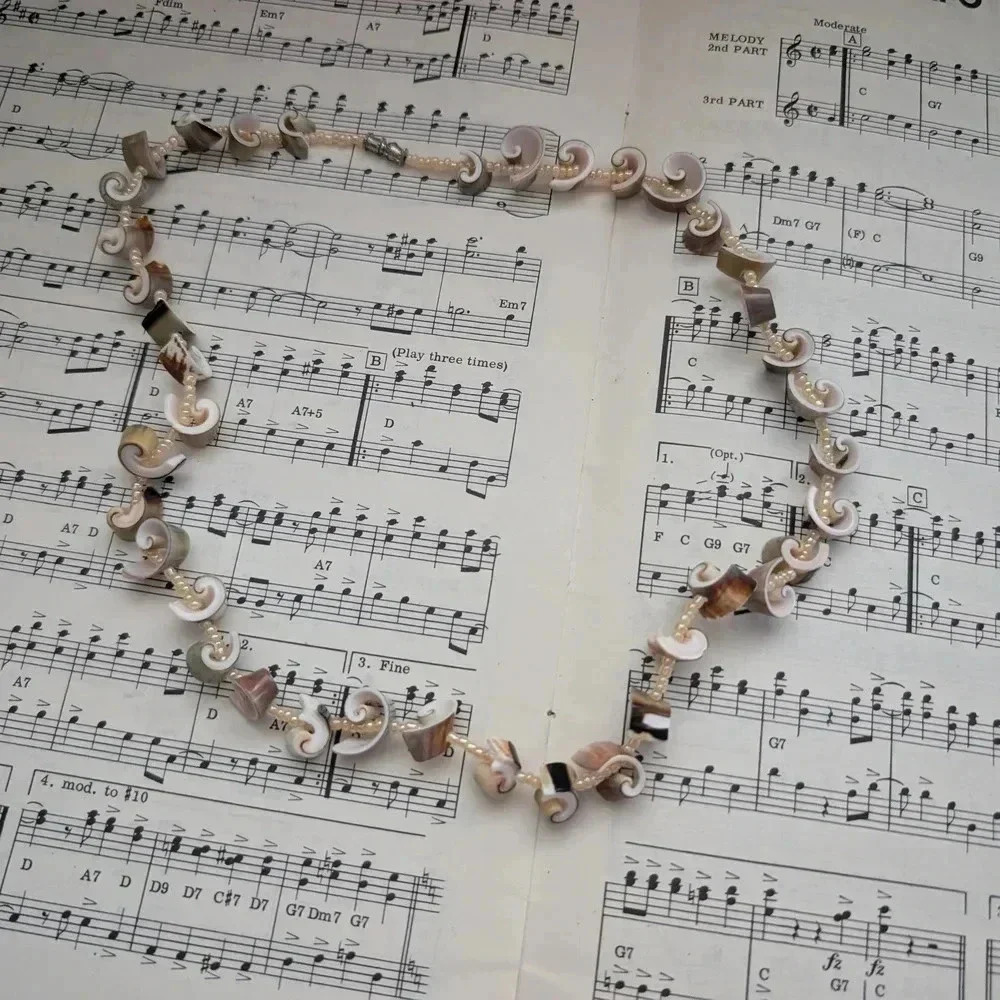 Elegant Swirl Shell Necklace
